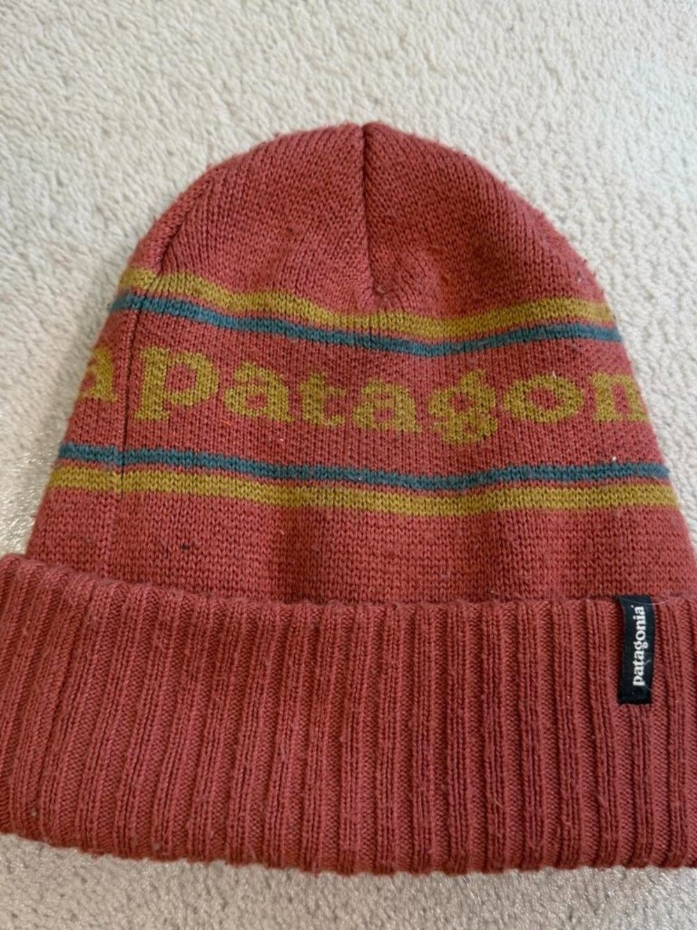 Patagonia Powder Town Beanie Park yellow blue striped gorpcore hiking Winter